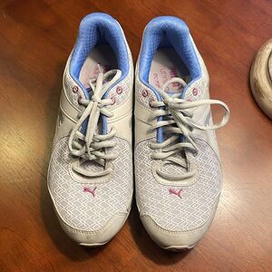 Puma 10CELL 1.0 Women’s Size 7.5 Running Shoes. Great Condition.
